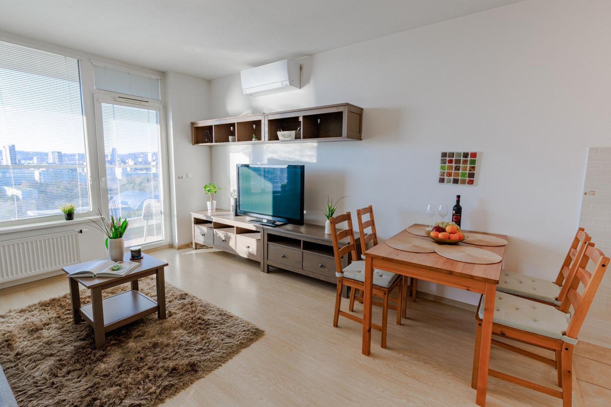 Sunny Apartment With Amazing Terrace On The 13Th Floor Near City Center براتسيلافا المظهر الخارجي الصورة
